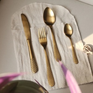 Ensemble de couverts de luxe en or mat – Collection de couverts haut de gamme pour la maison, l'hôtel et le restaurant - Product Image 6