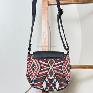 Nouveau Offre Spéciale fabriqués à la main Jacquard en cuir véritable sacs à bandoulière multi-usage nouveau Vintage élégant sac à bandoulière pas cher taux produit en vrac - Product Image 5