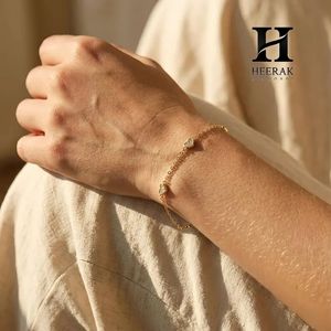 Pulsera de Diamantes con Múltiples Corazones, Cadena Delicada de Lujo, Joyería Fina al por Mayor - Product Image 4