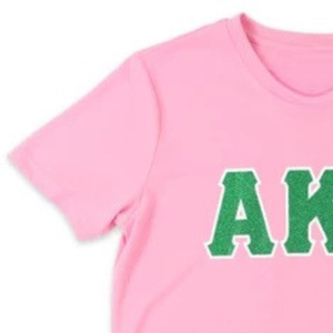 T-shirt brodé personnalisé noir pour femme avec lettrage, manches courtes, col rond, bordure rose et verte, style décontracté et tendance - Product Image 6
