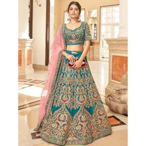 Lehenga Choli en velours bleu précieux brodé, grande taille, pour mariage - Product Image 1