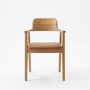 Chaise de salle à manger en teck de luxe Xillo au design moderne avec accoudoirs ergonomiques et finition résistante à l'eau pour projets hôteliers - Product Image 4