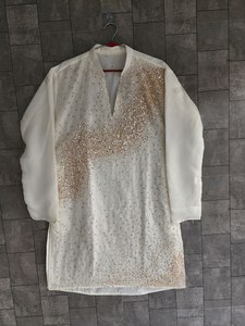 <b>Men's</b> <b>White</b> Cotton Wrinkle-Free All Seasons Traditional Indian Pakistani Casual Wear Ankle-Length Regular Fit <b>Kurta</b> Gold - Product Image 4