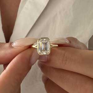 3 Carat <b>Emerald</b> Cut E VVS2 Lab Grown Diamond Bezel Set Solitaire <b>Ring</b> , Art Deco <b>Emerald</b> Diamond <b>Ring</b> , 14k Gold, IGI Certified - Product Image 4