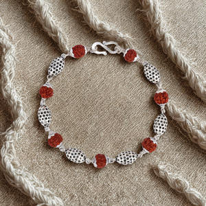 Bracelet en argent 925 avec cristal naturel Rudraksha et perles oxydées, style classique, ensemble de bijoux fins avec charme spirituel et ethnique - Product Image 2