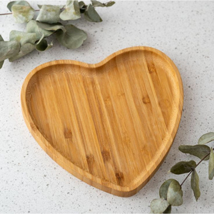 Assiettes de service en bois en forme de cœur pour table de salle à manger formelle, idéales pour servir des amuse-gueules et des collations – Vente en gros pour table. - Product Image 1