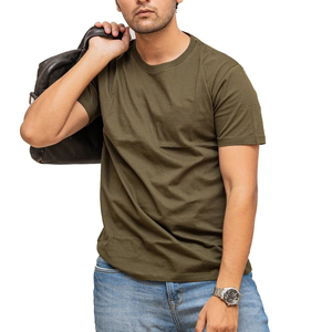 T-shirt homme en jersey tricoté 100% coton, couleur olive unie, col rond, manches courtes, coupe classique, style décontracté. - Product Image 1