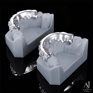 Grillz dentaires Hip Hop personnalisés en or massif et argent 925, micro-incrustation ronde taille brillant pour les fêtes - Product Image 3