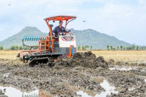 Tractor Oruga HOGICO 80VN 80HP 2WD, Nuevo, 100% Original, Motor de Alto Rendimiento, Eficiente en Combustible, Ideal para Cultivo de Tierras - Product Image 3
