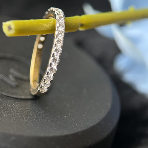แหวนเพชรทองคำขาว 14K รุ่น Eternity Style ดีไซน์หรูหรา 0.60 กะรัต เครื่องประดับเจ้าสาว แหวนหมั้นและแต่งงานที่ได้รับการรับรอง - Product Image 6
