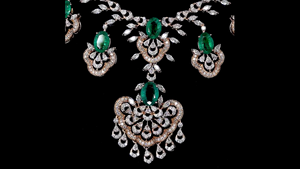 Collar de Plata Verde Esmeralda de Laboratorio con Diamantes Cultivados en Laboratorio | Collar llamativo de plata de ley 925 |   Joyería para Novias y Aniversarios - Product Image 5