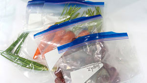 Sac alimentaire à double fermeture éclair développé pour assurer un stockage sécurisé et étanche pour les services de restauration en gros et l'emballage éco-responsable - Product Image 6