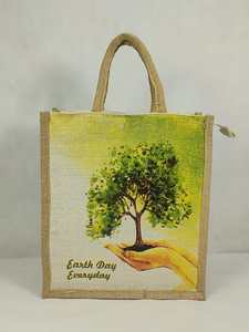 Sac fourre-tout en jute écologique avec motif d'arbre pour la Journée de la Terre, sac de transport réutilisable en toile de jute naturelle et durable - Product Image 1