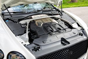 Auto Usado en Perfectas Condiciones, Bentley Continental GT V8 Coupé 2022, Autos Usados Listos para Enviar - Product Image 6