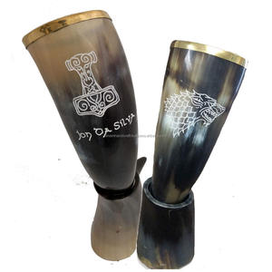 Cuerno para beber vikingo pulido respetuoso con el medio ambiente hecho a mano natural personalizado de la mejor calidad para restaurante y Hotel en casa de la India. - Product Image 1