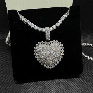 Pendentif Cœur en Argent Moissanite, Collier de Luxe Sertie de Pierres, Bijou Tendance Hip Hop, Idéal Cadeau - Product Image 1