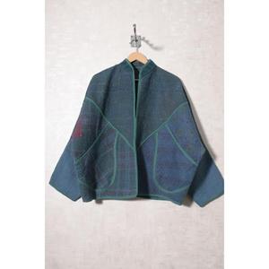 Veste Kantha vintage pour femmes, vêtement indien fait main en coton, manteau bohème, vêtement d'hiver, bleu indigo, patchwork, vêtement d'extérieur - Product Image 1