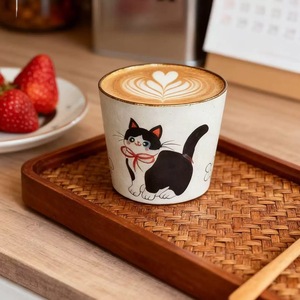 แก้วเซรามิคสำหรับกาแฟและชา ลายการ์ตูนแมวเคลือบสีเคลือบด้วยมือ พร้อมหูจับ - Product Image 3