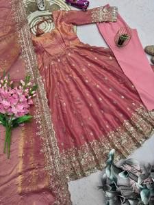 Ensemble Anarkali en soie rose avec dupatta, tenue traditionnelle indienne et pakistanaise pour femme, longueur ras du sol, pour mariage, coupe ample et extensible - Product Image 3