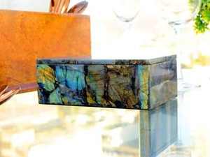 Boîte à bijoux en labradorite, boîte de rangement rectangulaire, décoration d'intérieur, boîte à bijoux en cristal avec incrustation en résine époxy, boîte en marbre - Product Image 3