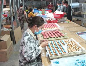 Acheter des statues de chat de style européen en vrac Décoration de maison abordable et élégante pour les collectionneurs et les détaillants - Product Image 5