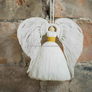 Tapiz de pared de macramé bohemio hecho a mano de algodón personalizado para boda, hogar o fiesta - Product Image 4