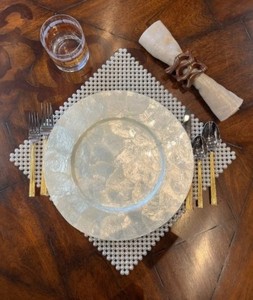 Luxury Handmade Round Mother of Pearl Inlay Charger Plate Scalloped Shell Mosaic Decorative Placemat for Hotel Tableware Decor - Product Image 2