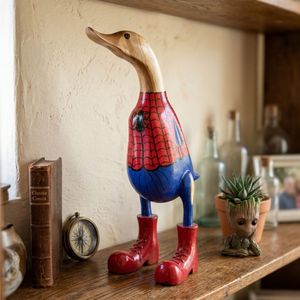 Figurine en bois de Spider-Man, peinte à la main, objet de collection, décoration pour la maison - Product Image 1