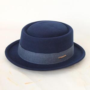 Sombrero Fedora de Fieltro Unisex Misi al por Mayor con Ala Ancha, Cinta Marrón en Contraste y Detalle Metálico, 100% Lana Transpirable para Negocios y Fiestas - Product Image 3