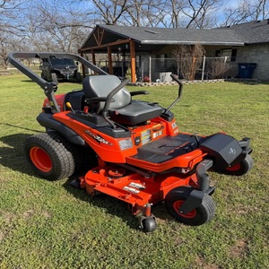 Cortadora de Césped de Giro Cero Kubota ZD1211 - Motor Diésel de 24.8 HP, Plataforma de Corte Profesional de 60 Pulgadas, Caja de Cambios Hidráulica Avanzada - Product Image 2