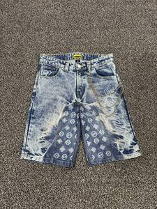Shorts en jean streetwear personnalisés 100 % coton, respirants pour l'été, tissés avec effet délavé de haute qualité et marquage laser - Product Image 1