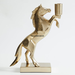 Pièce maîtresse : Pot à bougie unique en béton plaqué or, motif cheval massif, support de bougie décoratif le plus vendu - Product Image 1