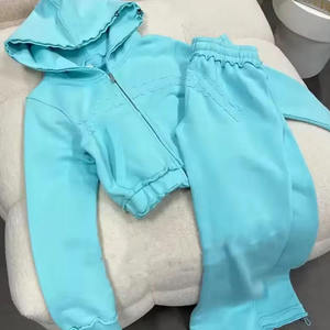 Ensemble de survêtement brodé ton sur ton de haute qualité OEM pour femme, style streetwear vintage délavé à l'acide, avec sweat à capuche court - Product Image 5