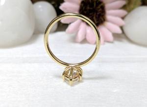 Anillo de compromiso solitario de moissanita de 2 quilates con corte marquesa, oro amarillo macizo de 14K, engaste de lujo con puntas, para fiesta o boda - Product Image 3