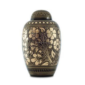 Urna de cremación clásica de latón macizo grabada a mano para cenizas humanas Urna de cremación para adultos - Product Image 6