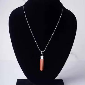 Pendentif en jaspe rouge naturel poli en forme de crayon, pierre précieuse de guérison, mascotte de l'amour, décoration écologique pour la maison, vente en gros - Product Image 5