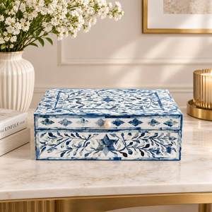 Caja de Joyería de Madera Maciza Azul y Blanca SOFIYA CRAFT con Cierre de Llave y Diseño Grabado, Estilo Rectangular Moderno - Product Image 4
