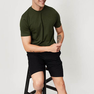 T-shirt en coton tricoté sur mesure pour homme, streetwear vert olive, fabricant OEM, usine de Sialkot, décontracté, uni, respirant - Product Image 4