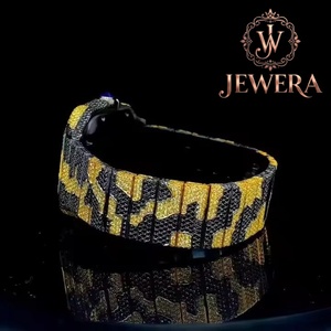 Reloj de Lujo para Hombre, Rectangular, Oro Amarillo, con Diamantes, Cristal de Zafiro y Correa de Acero Inoxidable, 42mm, Analógico, Cuarzo - Product Image 6