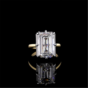 Anillo de Diamante Cultivado en Laboratorio con Certificación IGI y Claridad VVS-VS, Corte Esmeralda Radiante, en Oro, Joyería Fina para Mujer - Product Image 1