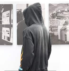 Traje Deportivo Vintage Personalizado para Hombre y Mujer |   300 gramos de forro polar de poliéster |   Chaqueta con Cierre y Pantalones Deportivos |   OEM Ecológico y Sostenible - Product Image 3