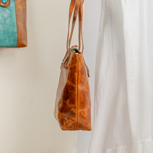 Bolso Tote de Cuero Genuino con Grabado Floral Hecho a Mano para Mujer, Impermeable, Portátil, con Asa Superior, Color Turquesa, para Todas las Temporadas - Product Image 2
