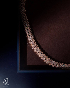 สร้อยคอเงินแท้ 925 ประดับเพชรโมอิสซาไนต์ VVS ทรงกรงเล็บ ดีไซน์แบบ Cuban Link ชุบทองคำสีกุหลาบ สำหรับทั้งชายและหญิง สไตล์ฮิปฮอป ยี่ห้อ AARVA JEWELS - Product Image 3