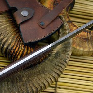 Hacha Compacta de Acero al Carbono para Bushcraft, Ideal para Cortar Leña, Camping, Supervivencia, Caza y Aventuras al Aire Libre - Product Image 3