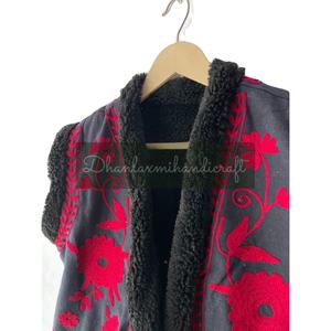 Veste d'hiver unisexe en tissu Suzani brodé de fleurs en coton avec gilet court et vêtements d'extérieur décontractés - Product Image 1