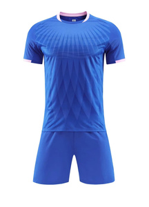Ensemble de maillot de football rouge pour homme, manches courtes, col rond, polyester respirant, coupe athlétique toutes saisons - Product Image 4