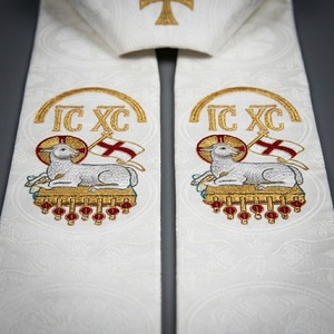 Étole de clergé blanche personnalisée brodée, sangle d'église en polyester, accessoire liturgique 100 % polyester, accessoire de vêtement liturgique - Product Image 3