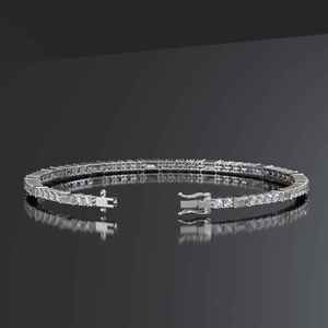 Pulsera de tenis de plata de ley 925 con diamantes baguette y redondos, cadena de mano brillante de lujo, joyería elegante para mujer - Product Image 2