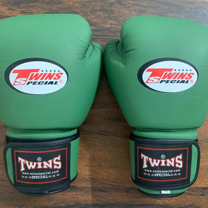 Gants de boxe Twins pour Muay Thai, entraînement de sparring, MMA, kickboxing - Product Image 1