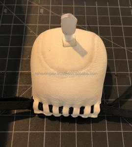 Capuche de fauconnerie arabe blanche et burqa traditionnelle: un héritage intemporel de précision, de protection et d'héritage culturel - Product Image 2